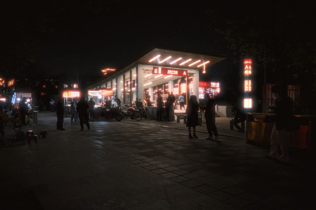吴京人设坍塌,有胡锡进一份劳绩
